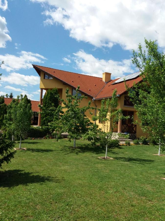 Kara Apartman Одорхею-Секуйеск Экстерьер фото